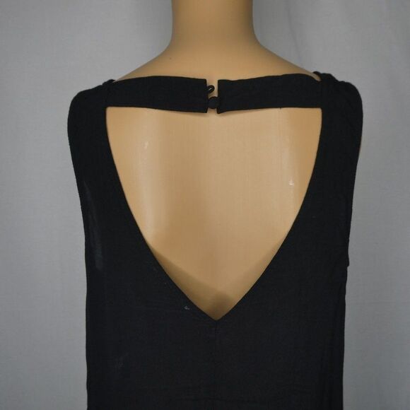ASTR Silk Blend Sleeveless Blouse Sheer Panel Top Crochet Lace Black Open Back - Picture 9 of 10